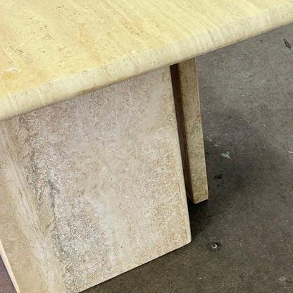 Salontafel van travertine