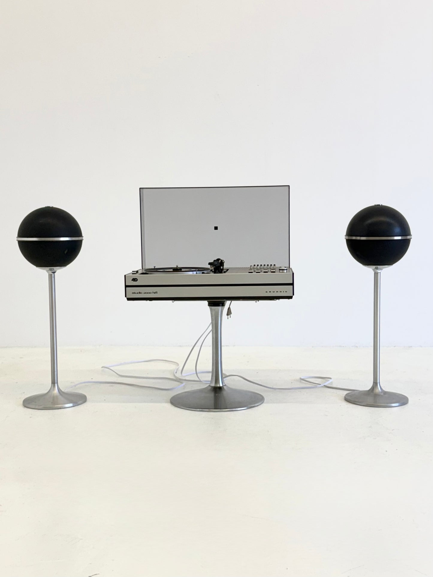 Grundig Studio 2000 Stereo Hi-Fi met Audiorama speakers 1