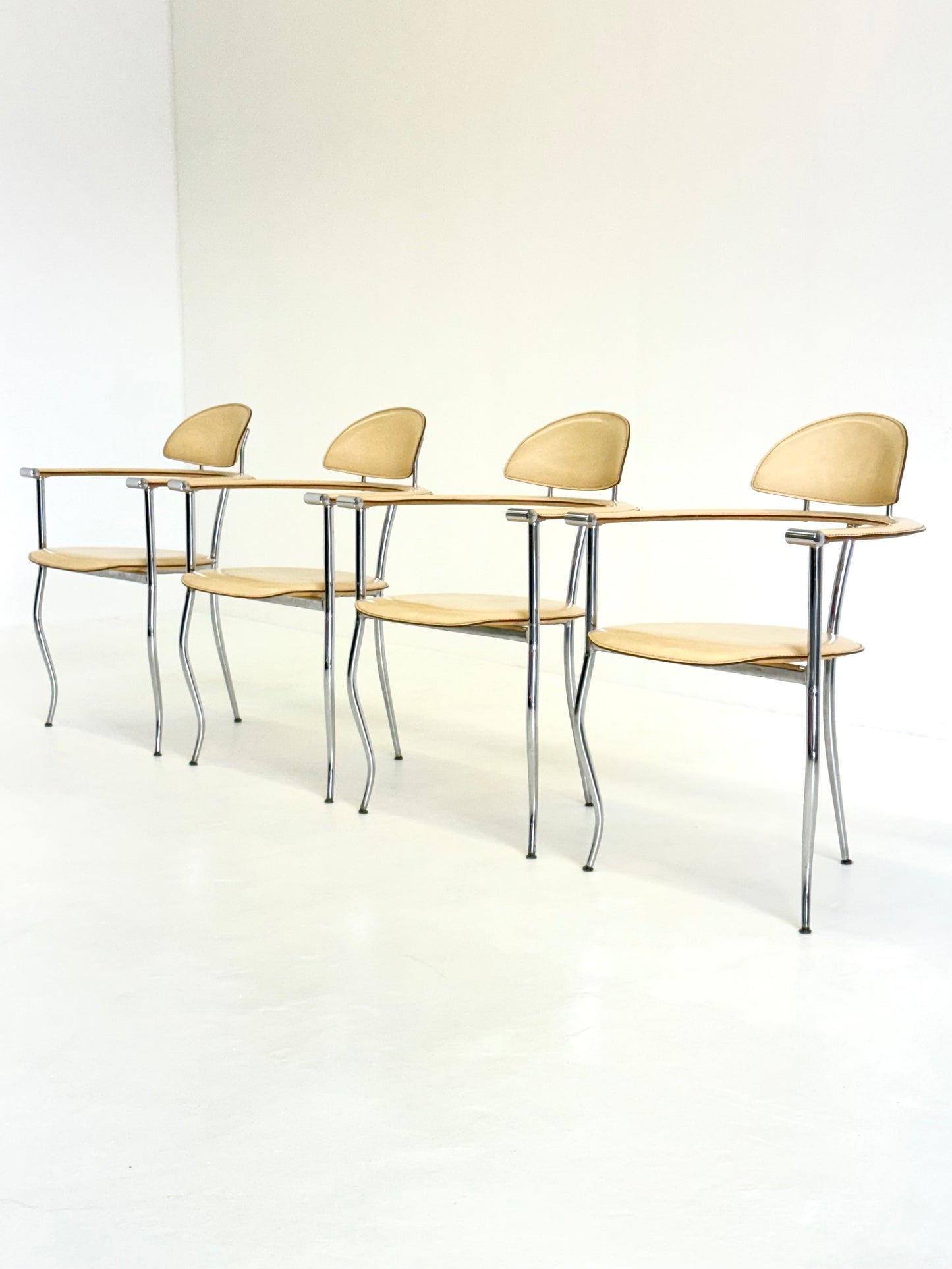 Set gele Marilyn Stiletto eetkamerstoelen Arrben Italy