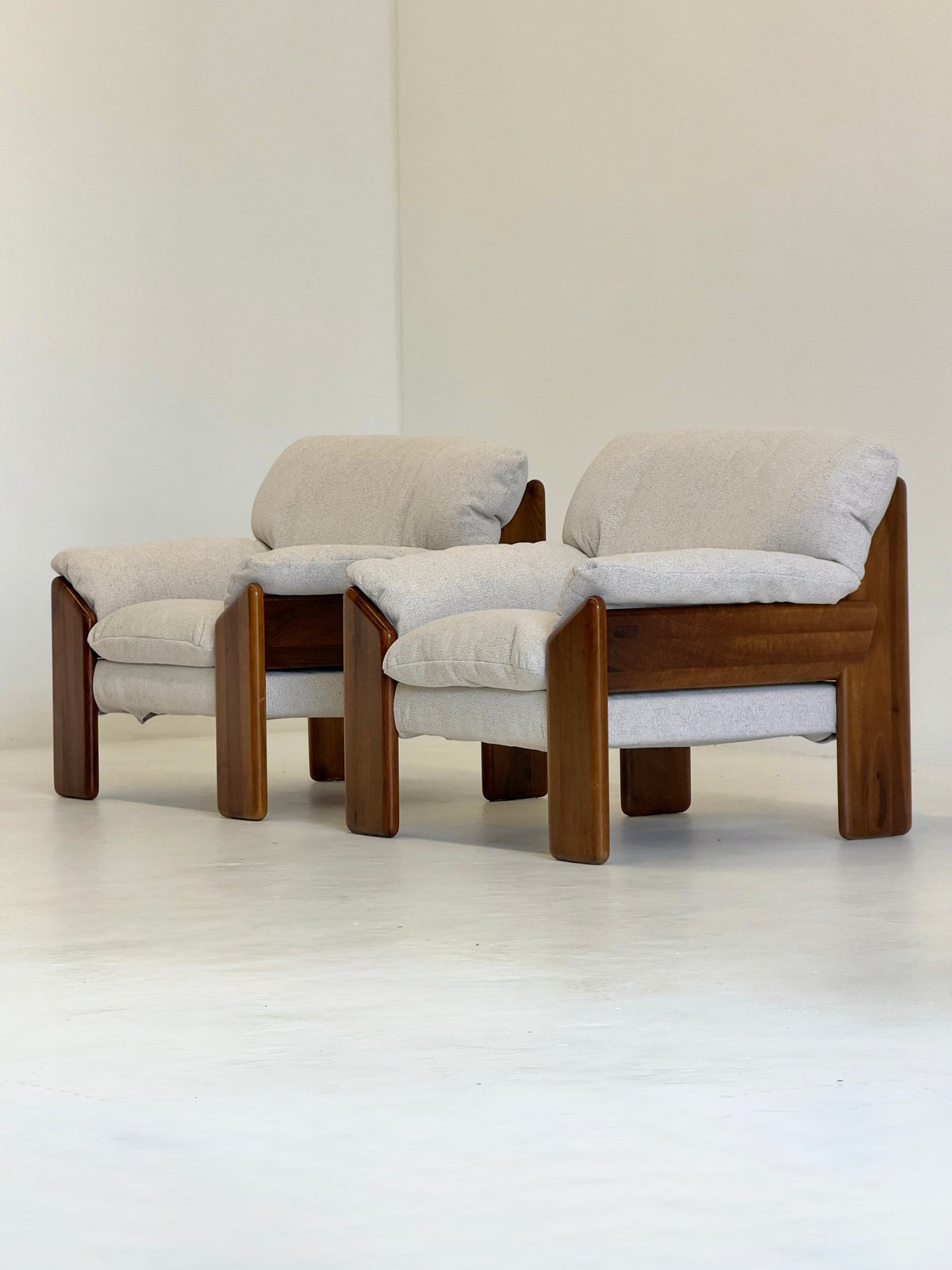Sapporo Fauteuil van Mario Marenco voor Mobil Girgi in Crème