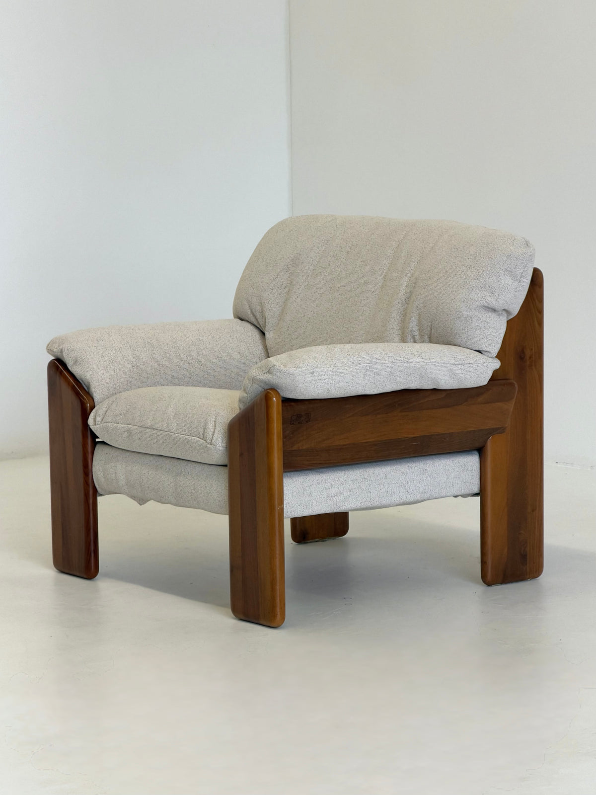 Sapporo Fauteuil van Mario Marenco voor Mobil Girgi in Crème