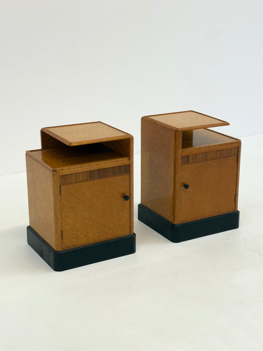 Set van 2 Art Deco nachtkastjes in wortel esdoornfineer