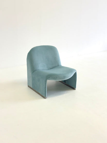 Anonima Castelli Alky Fauteuil in Babyblauw Velvet