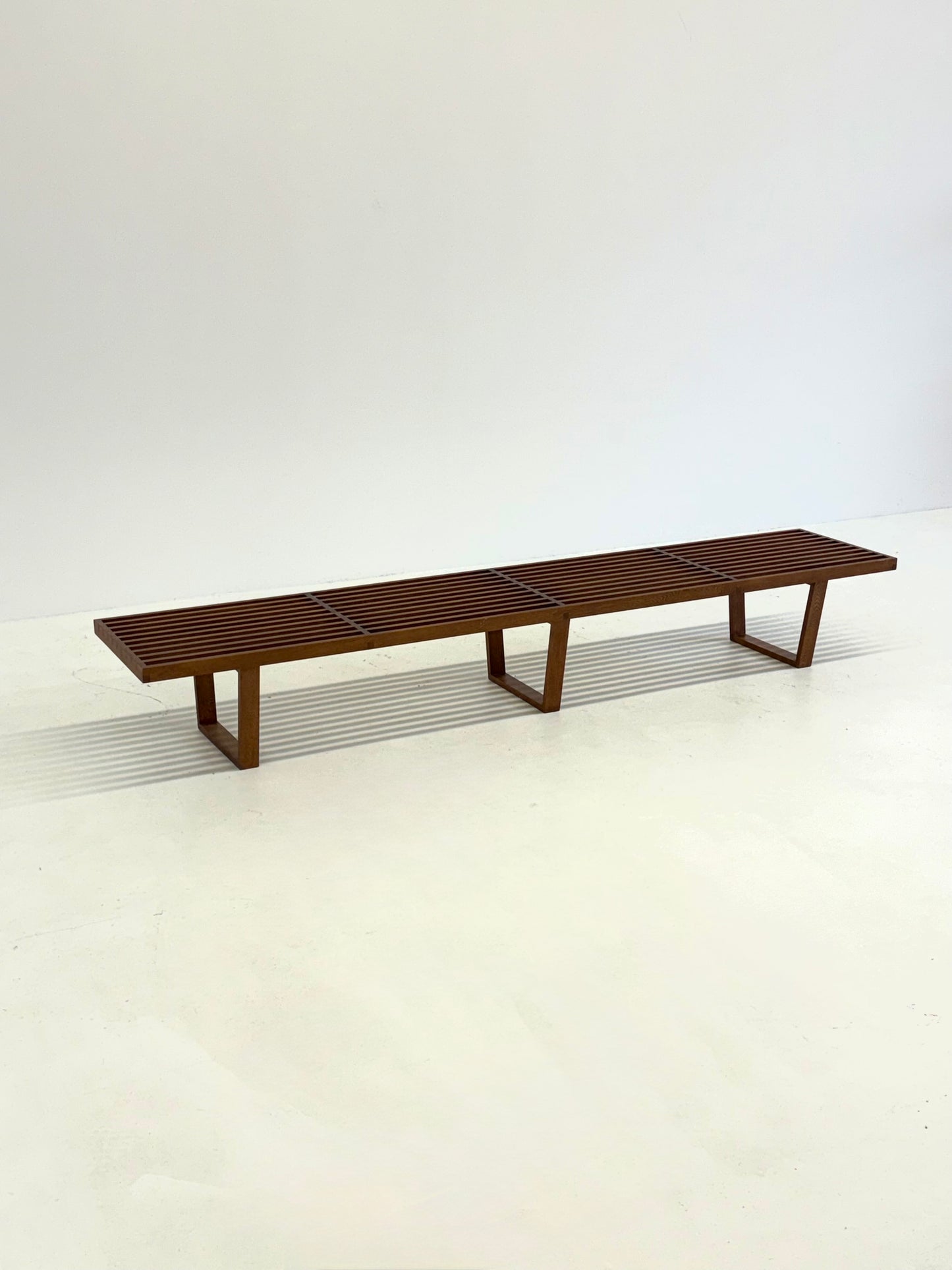 Vintage George Nelson long Platform lattenbank van teak hout