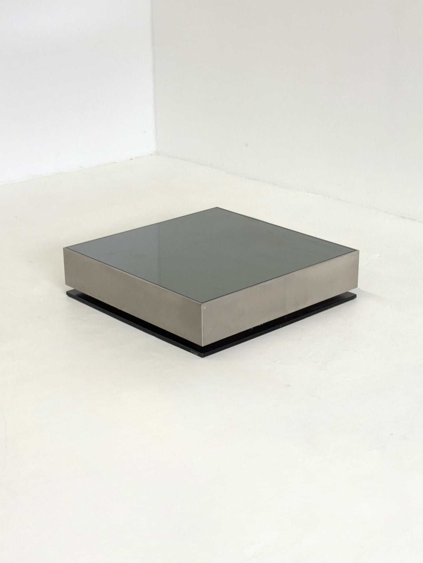 Giovanni Ausenda salontafel NY FORM spiegelglas