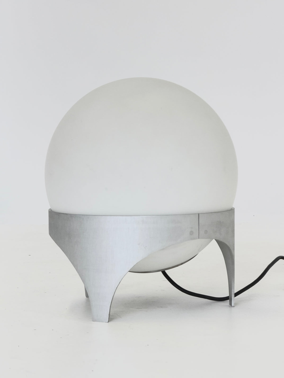 Vintage Space Age Tafellamp met Glazen Bol en Aluminium Voet