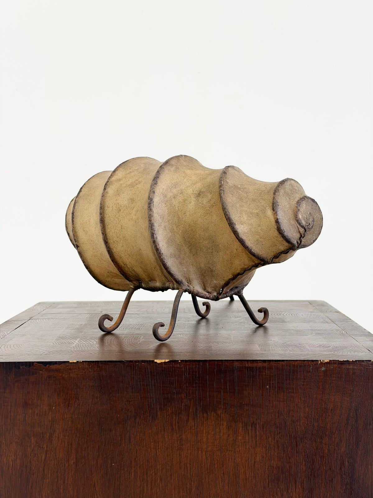Vintage Rawhide Swirl Tafellamp met Organische Vormgeving