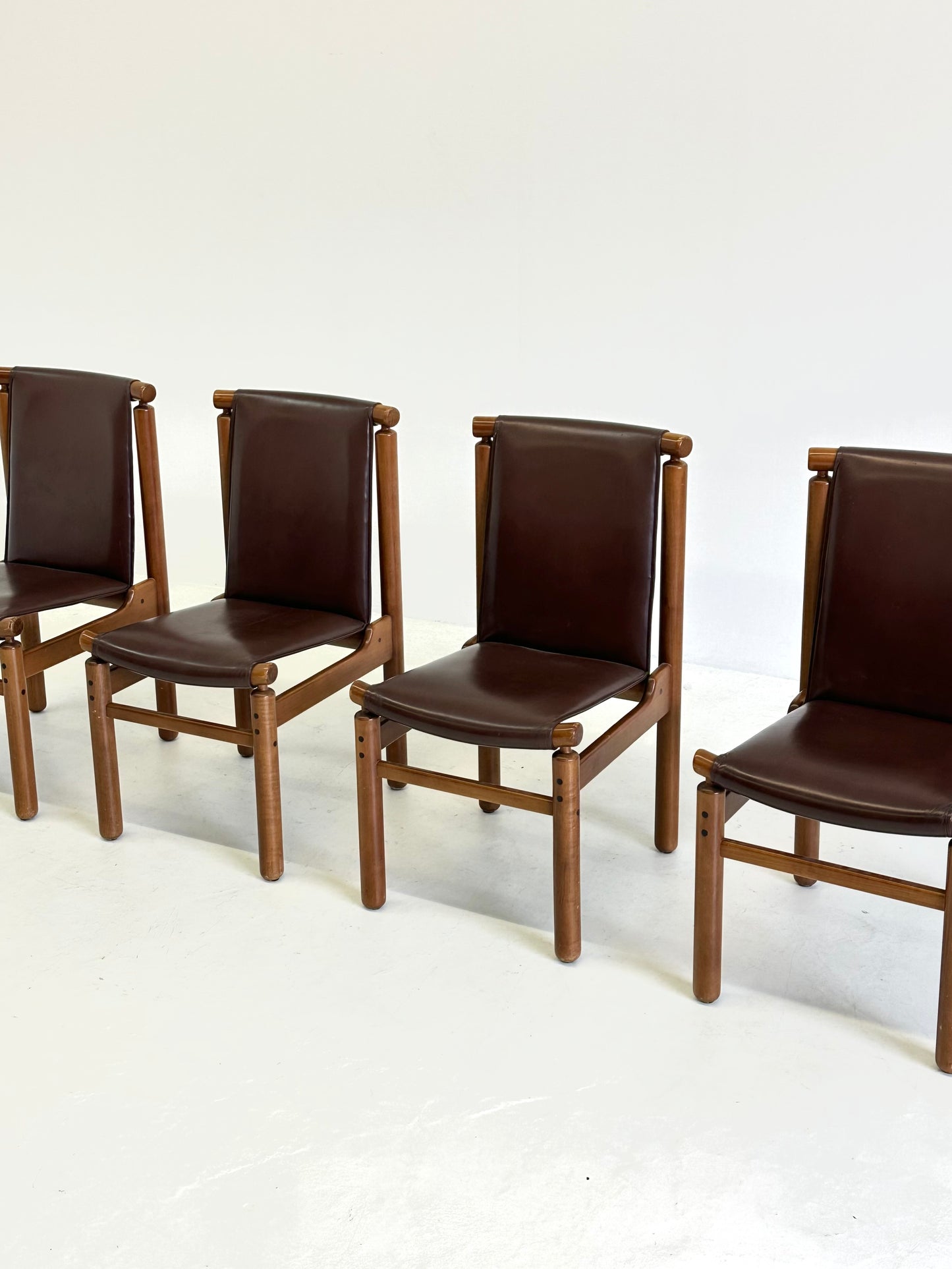 Set Tapiovaara eetkamerstoelen van La Permanente Cantù