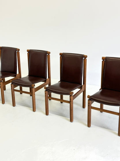 Set Tapiovaara eetkamerstoelen van La Permanente Cantù