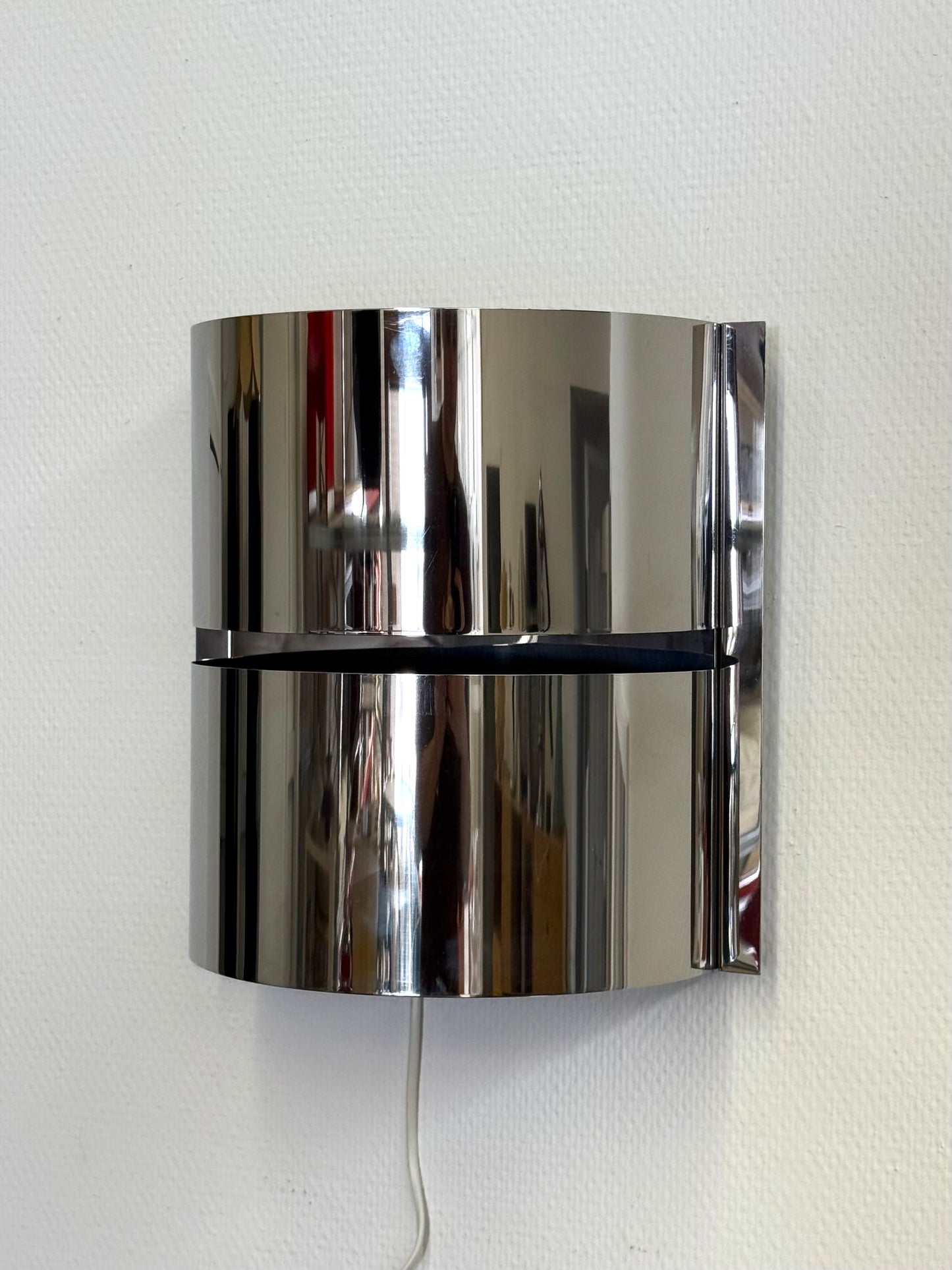 Chromen space age wandlamp van Minilumi Design