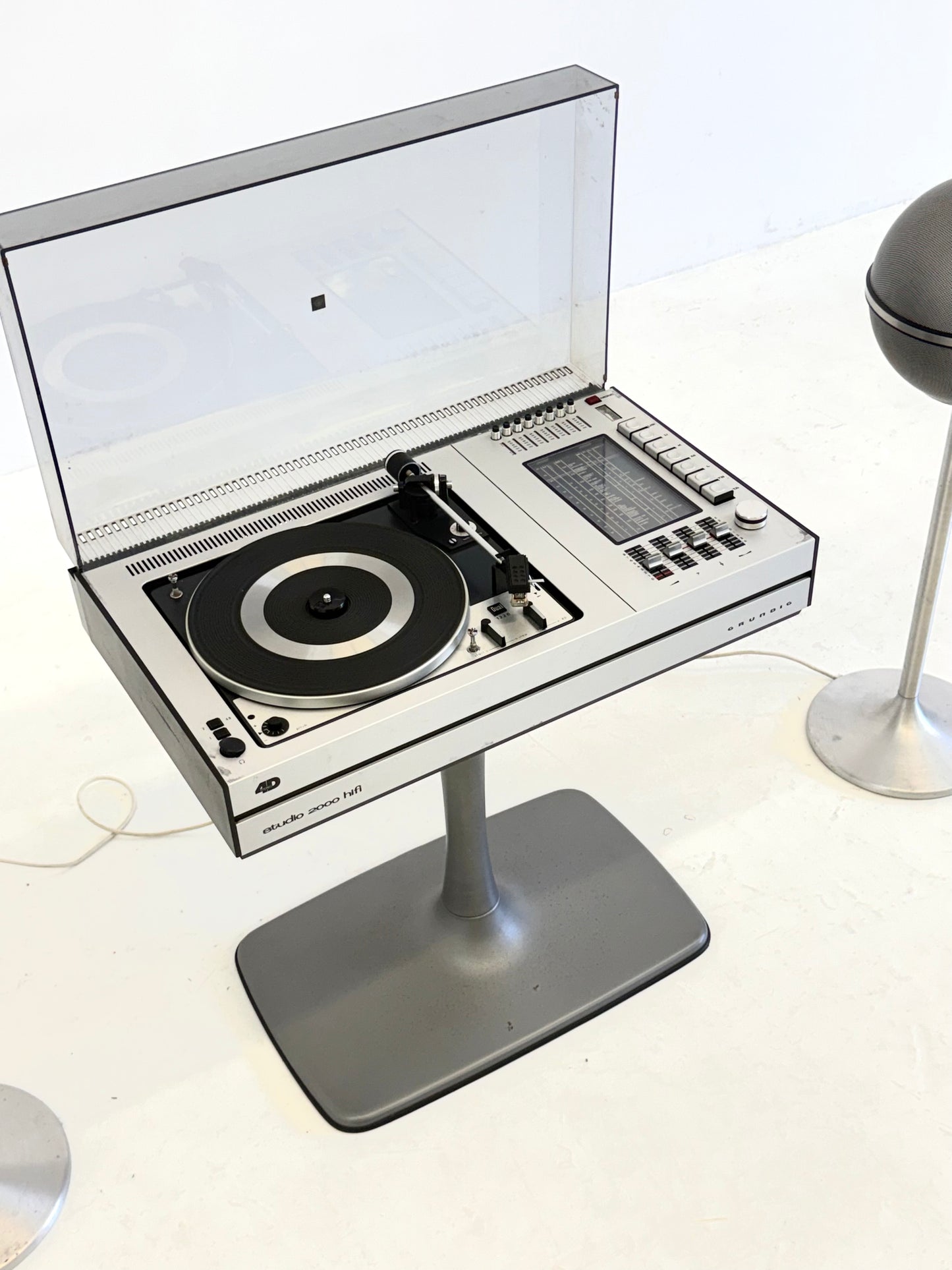 Grundig Studio 2000 Stereo Hi-Fi met Audiorama speakers 2