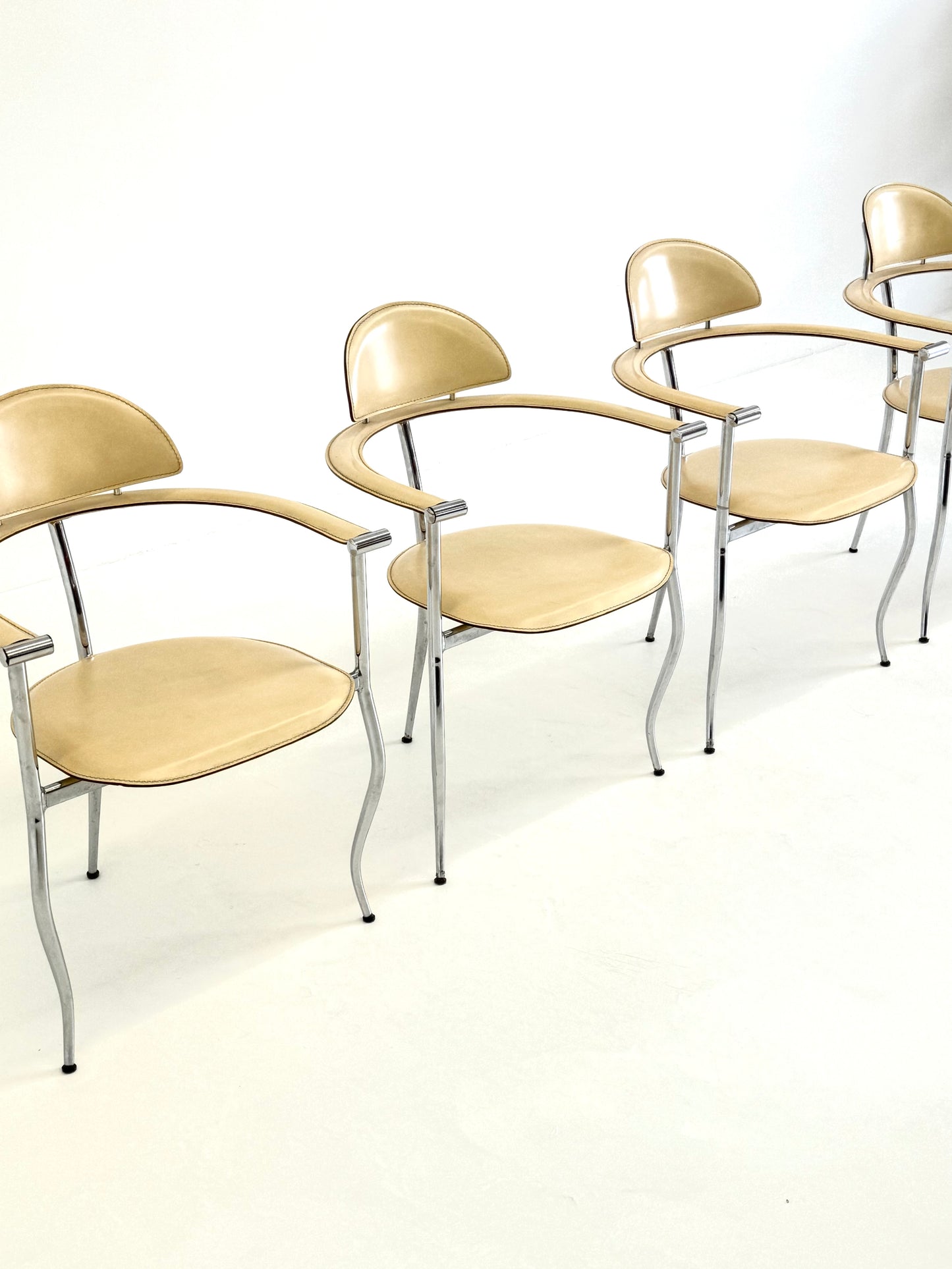 Set gele Marilyn Stiletto eetkamerstoelen Arrben Italy