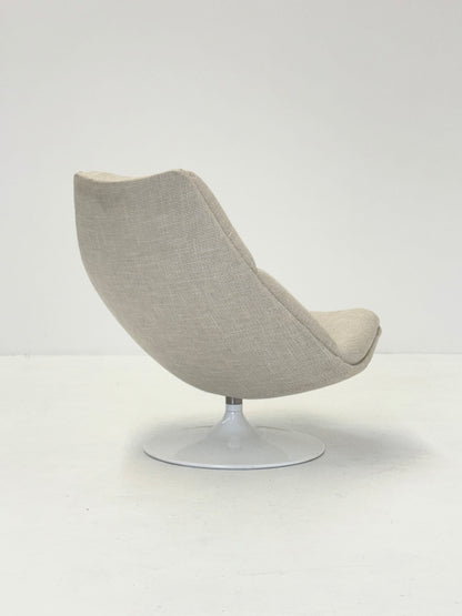 Artifort F511 fauteuil in crème