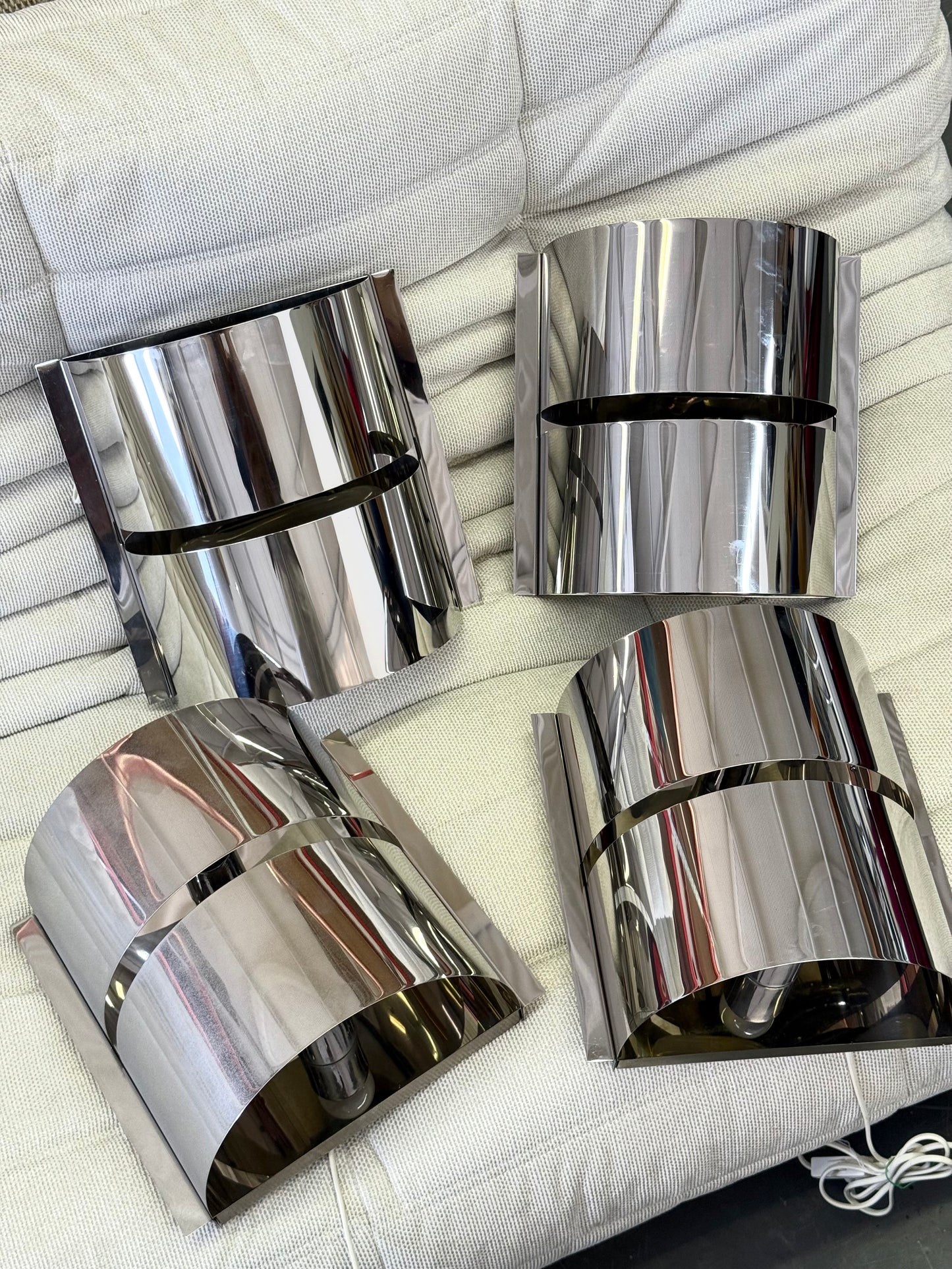 Chromen space age wandlamp van Minilumi Design