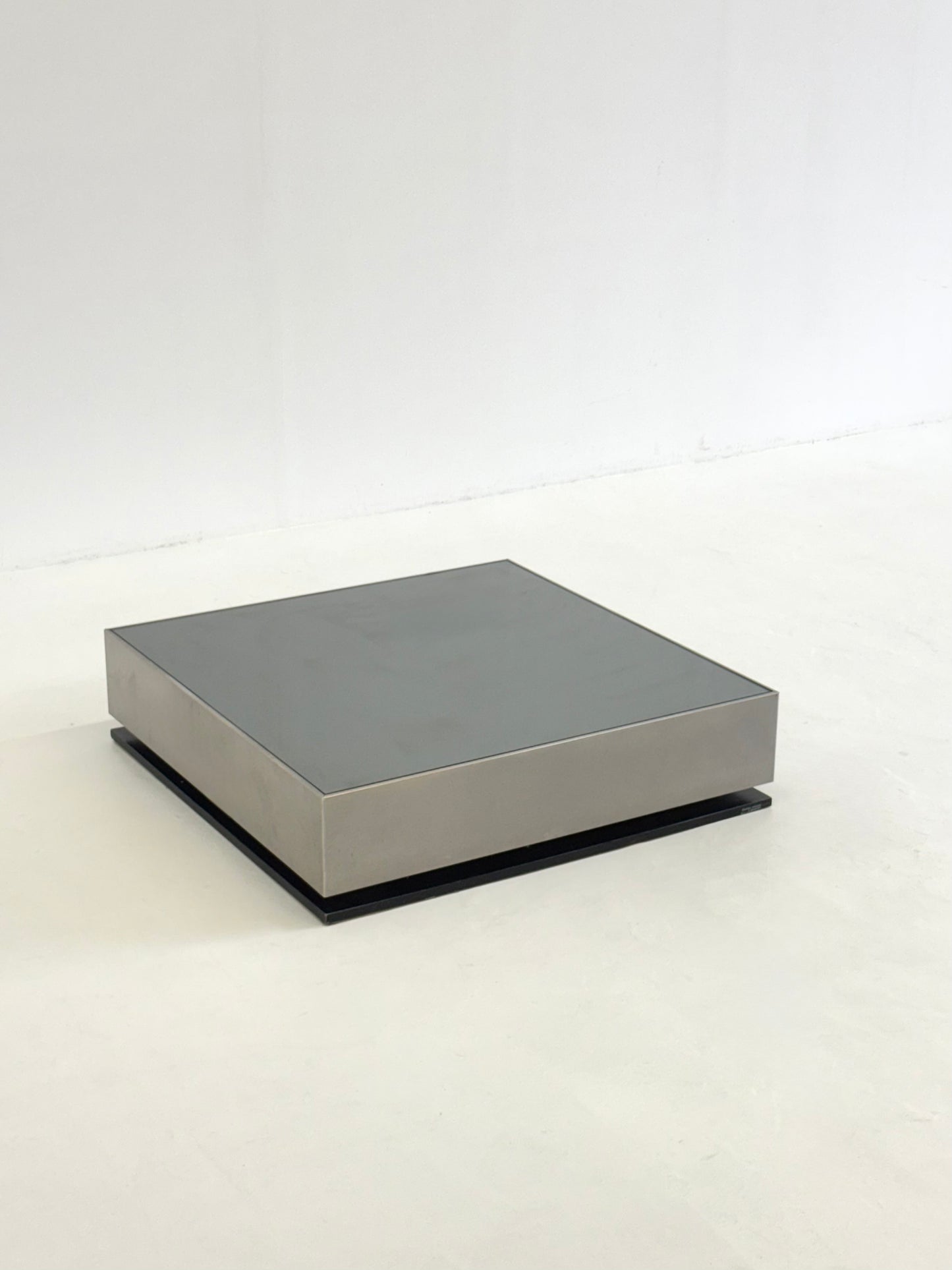 Giovanni Ausenda salontafel NY FORM spiegelglas