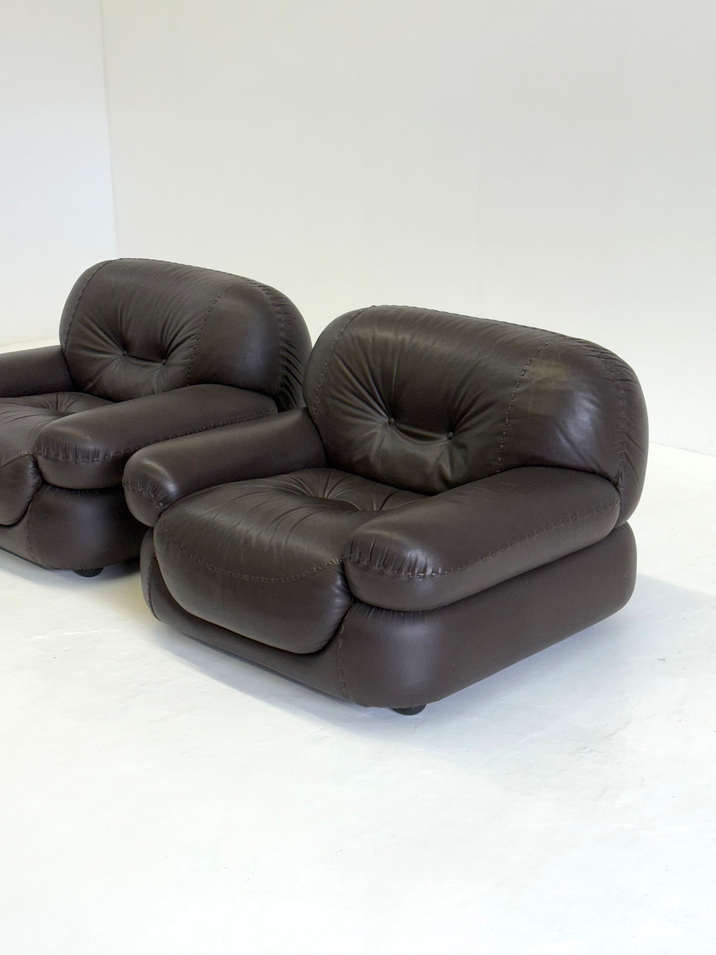 Donkerbruin leren Sapporo Fauteuil voor Mobil Girgi