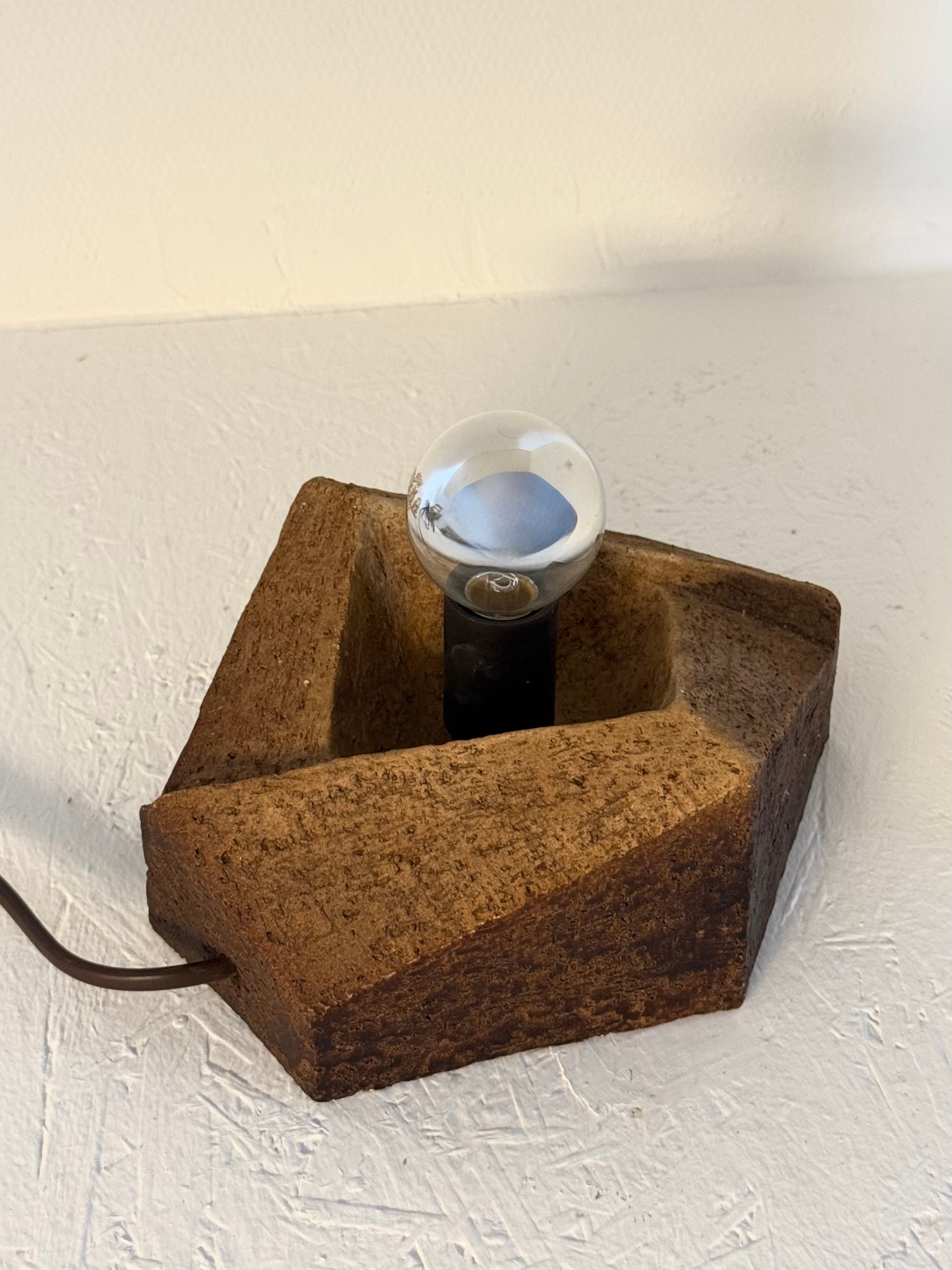 Brutalist vintage keramiek wandlamp