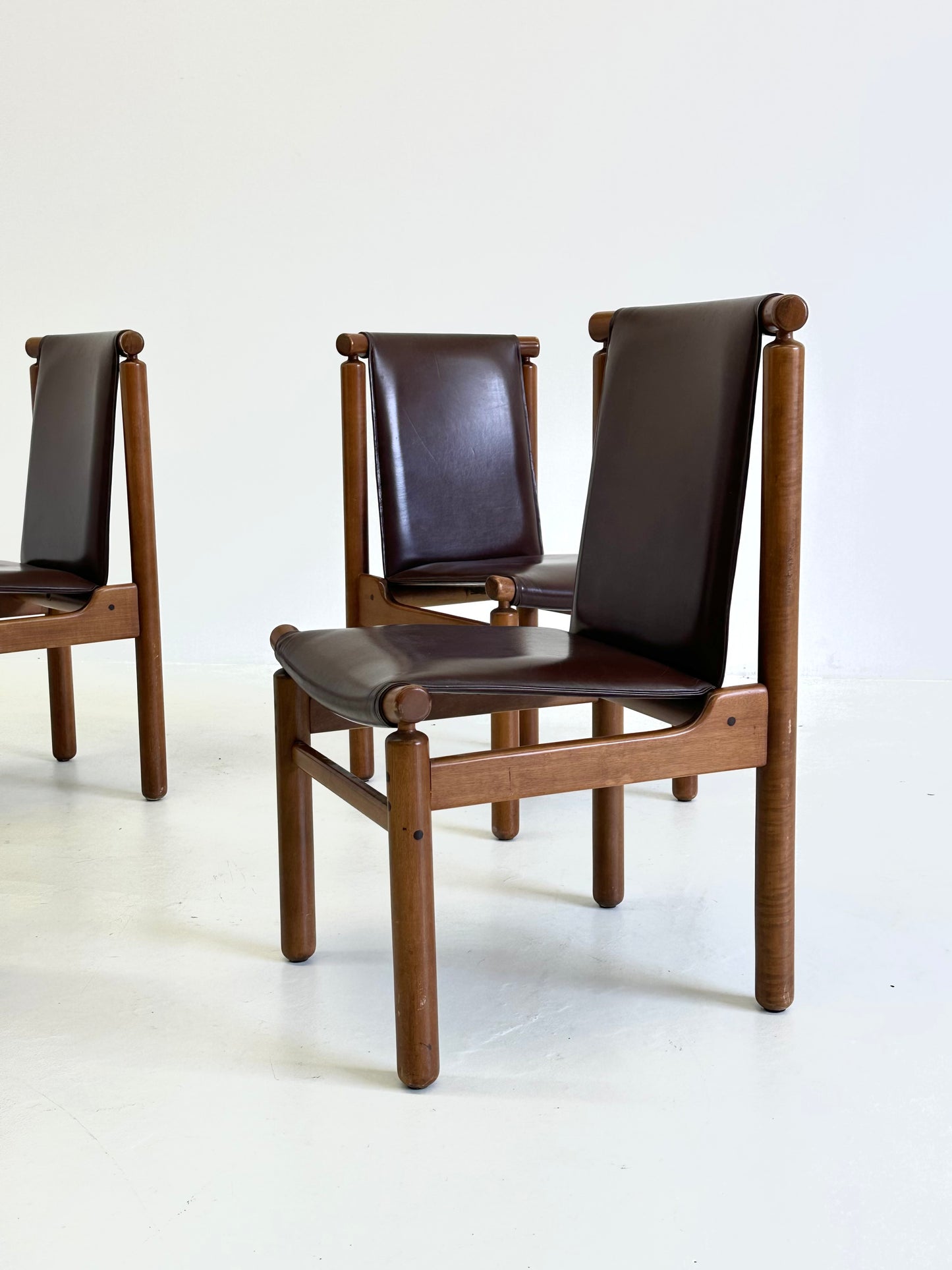 Set Tapiovaara eetkamerstoelen van La Permanente Cantù