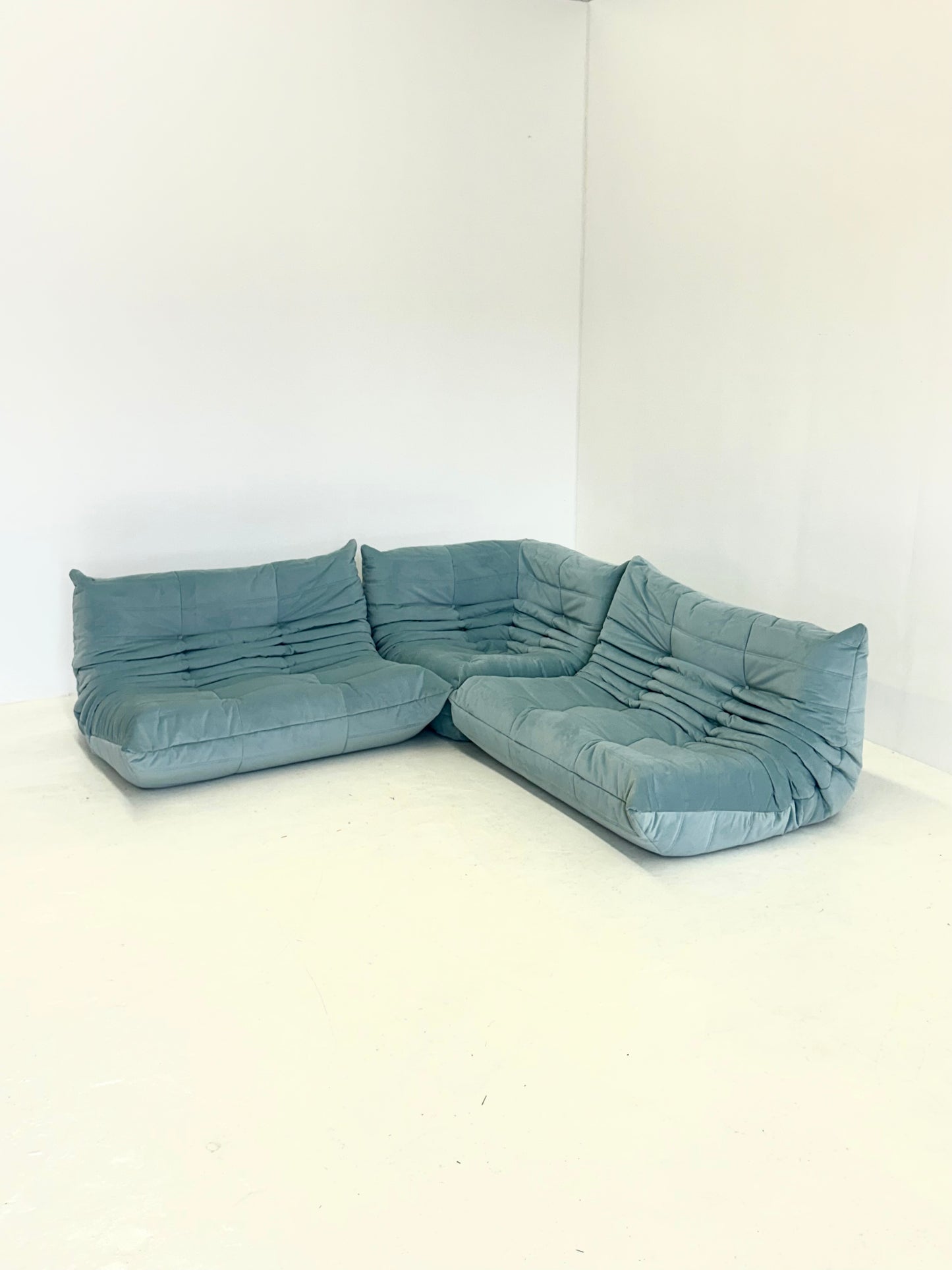 Ligne Roset Togo hoekelement 1-zit in lichtblauw