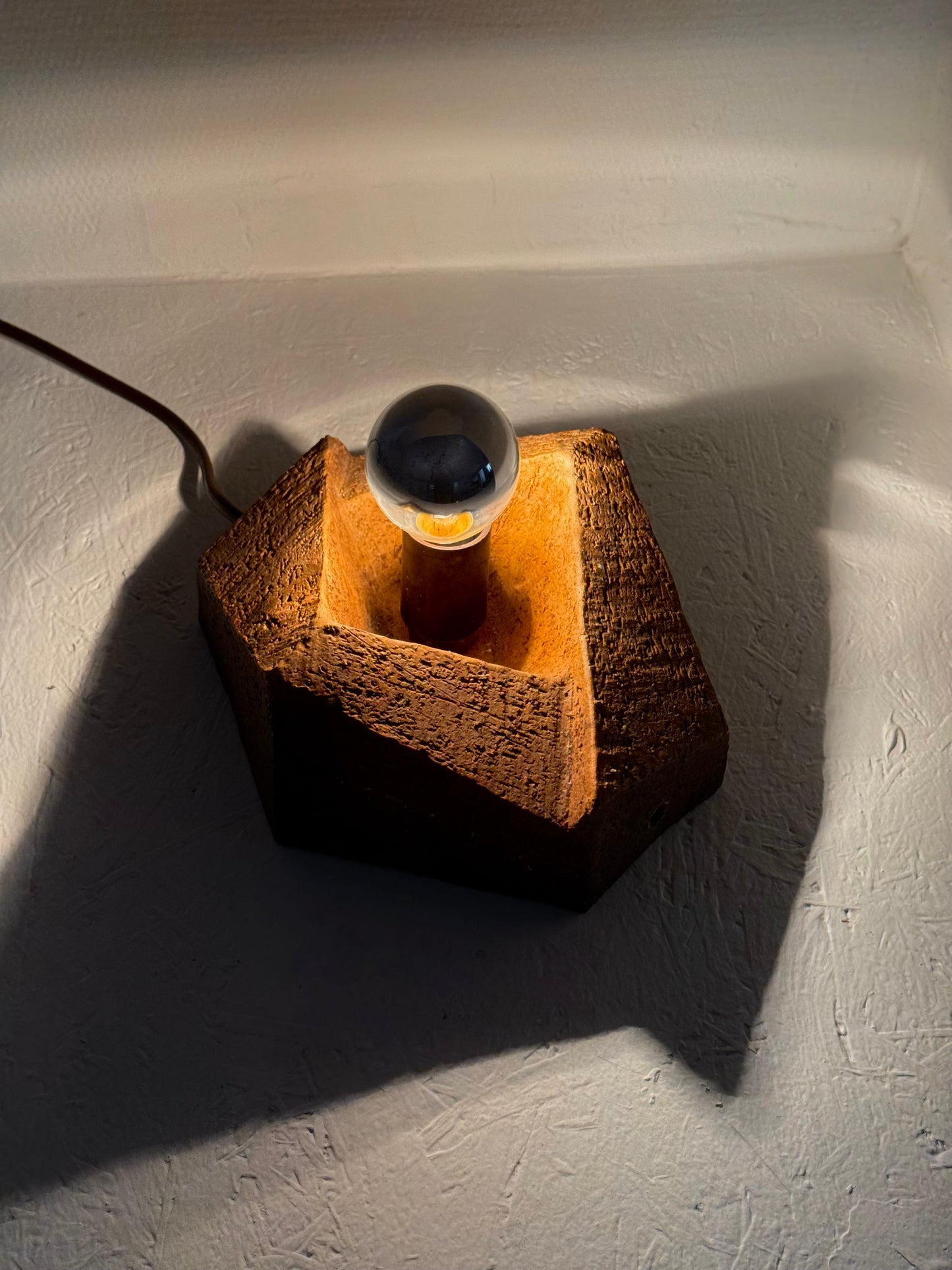 Brutalist vintage keramiek wandlamp