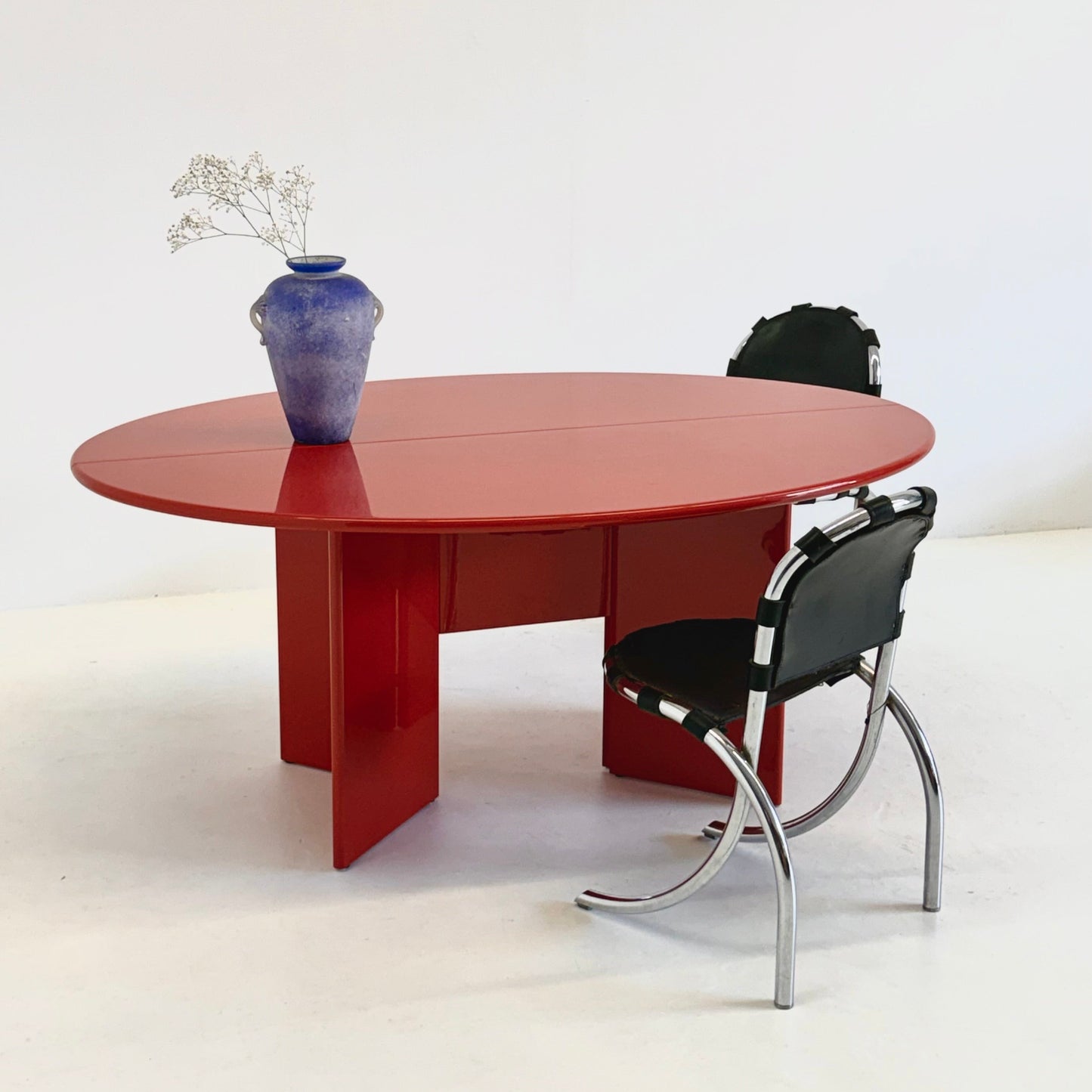 Antella eettafel / console tafel van Kazuhide Takahama voor Cassina in rood