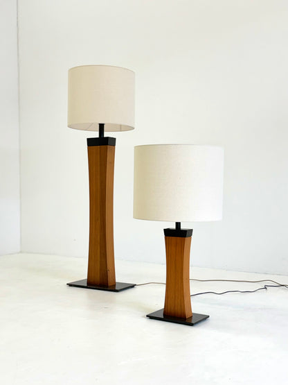 Italiaanse Mid Century tafellamp van teakhout