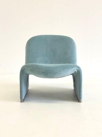 Anonima Castelli Alky Fauteuil in Babyblauw Velvet