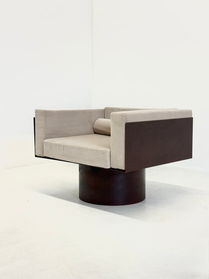 Set van 2 sculpturale Italiaanse metalen lounge stoelen