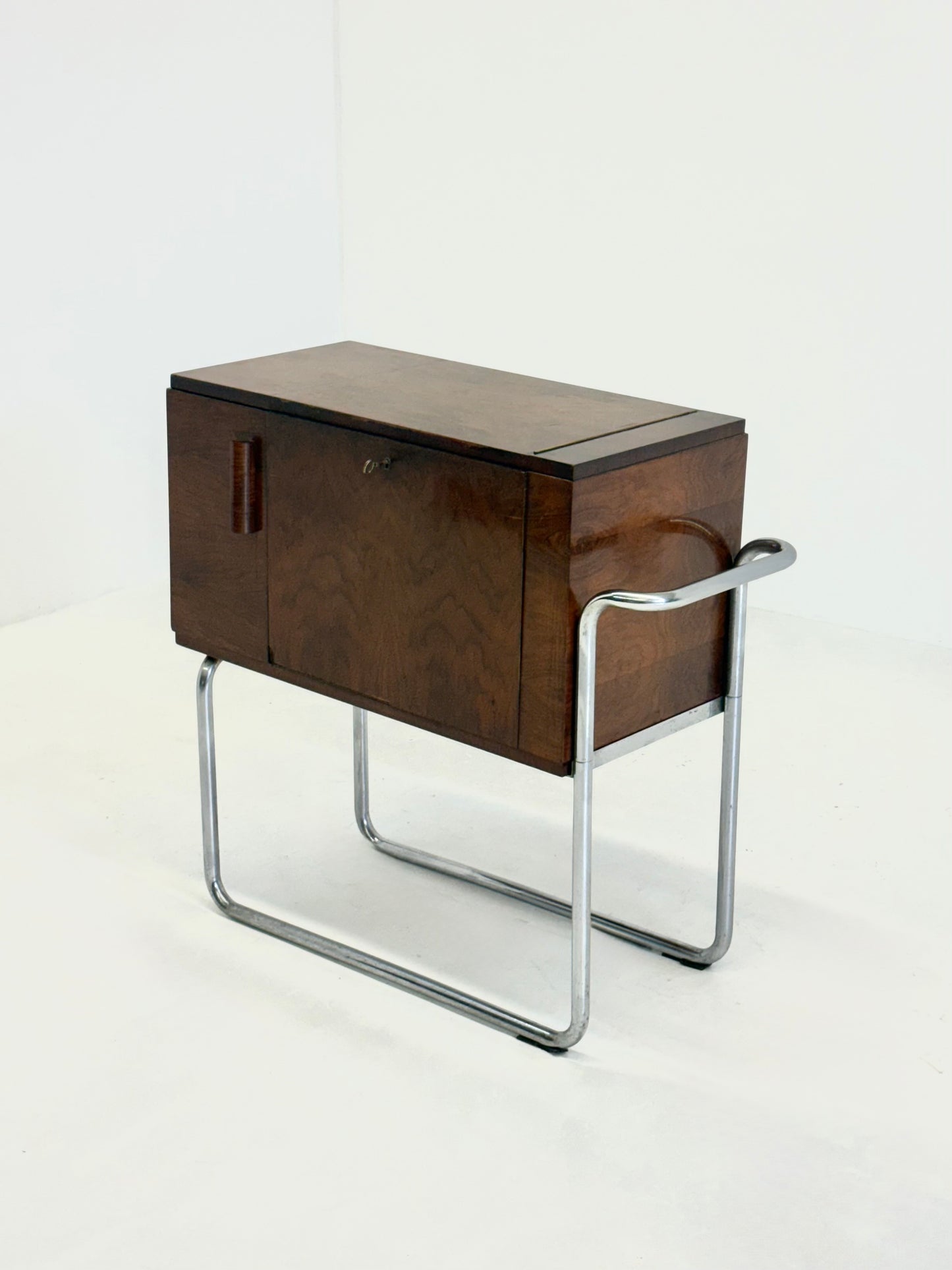 Italiaanse walnoot bar kast van Cova Milano