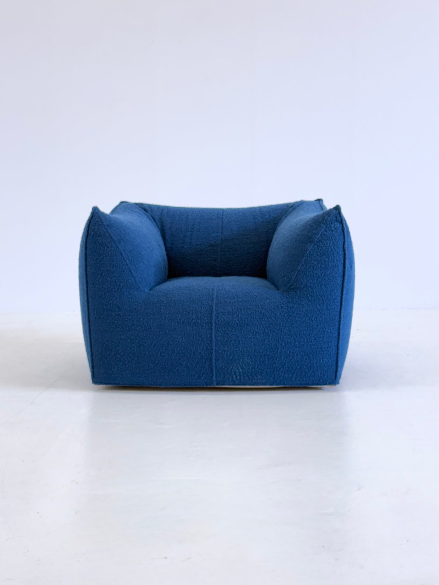 Le Bambole fauteuil van Mario Bellini voor B&B Italia