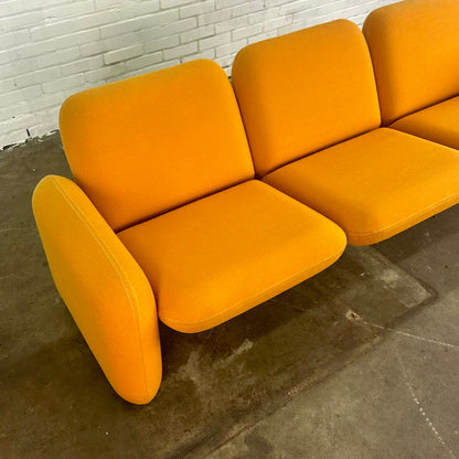 Chiclet bank van Ray Wilkes voor Herman Miller