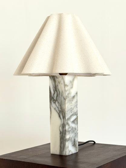 Vintage marmeren tafellamp met linnen kap