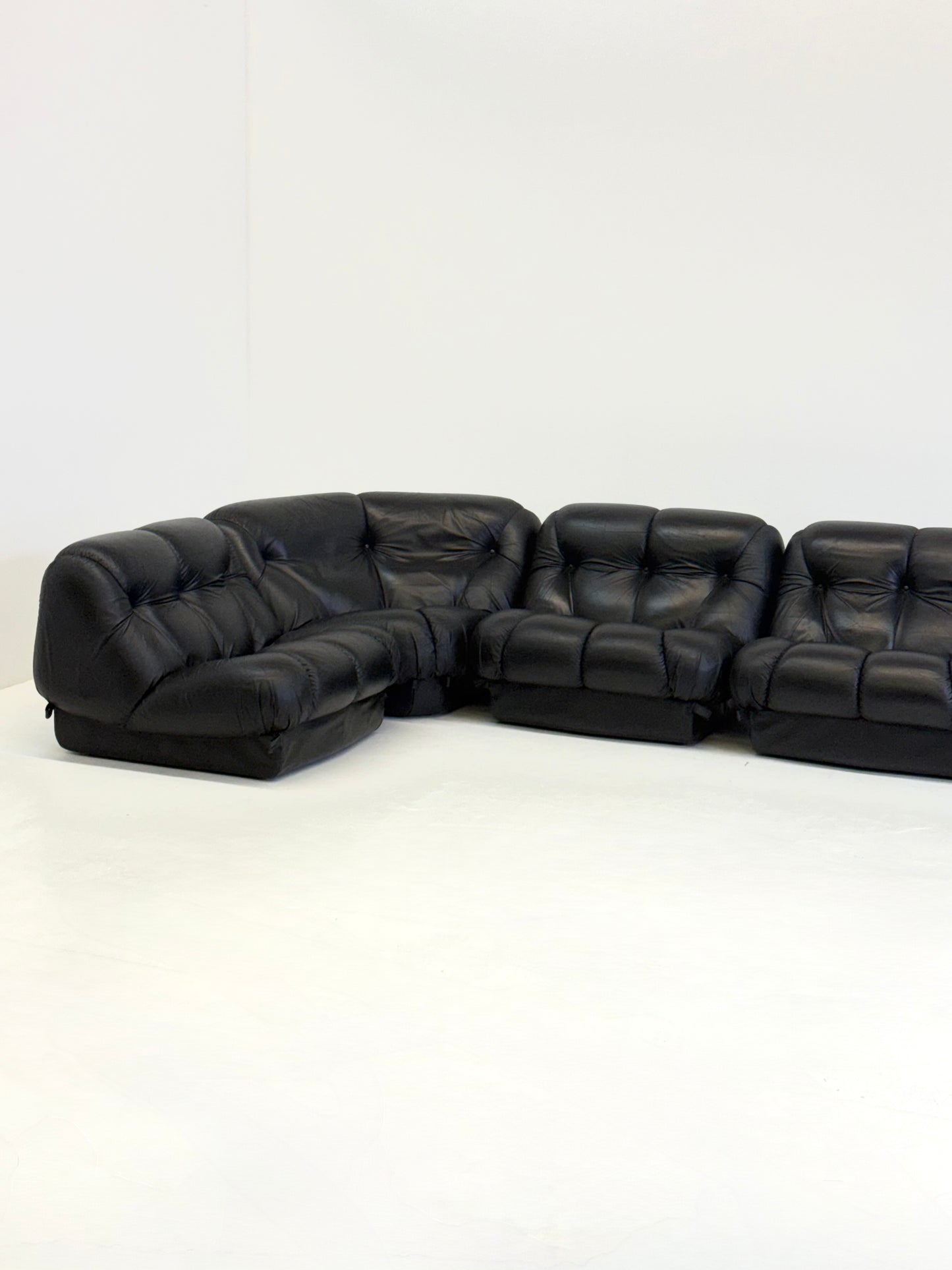 Zwart leren Nuvolone modulaire lounge bank Rino Maturi voor Mimo Padova