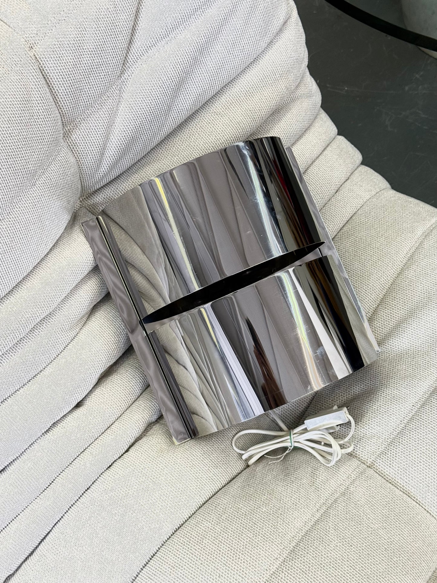 Chromen space age wandlamp van Minilumi Design