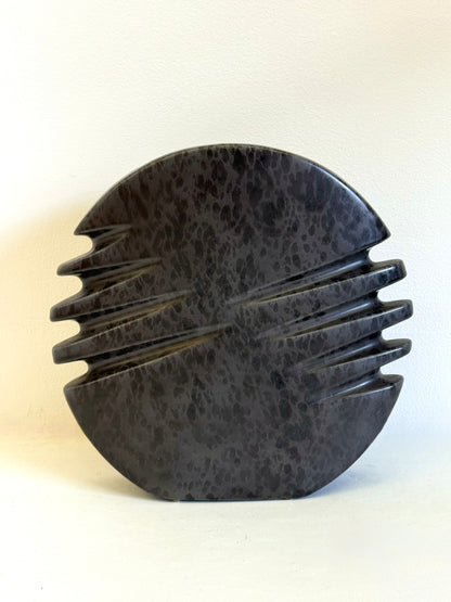 keramieke vaas van Nereo Boaretto in donkergrijs