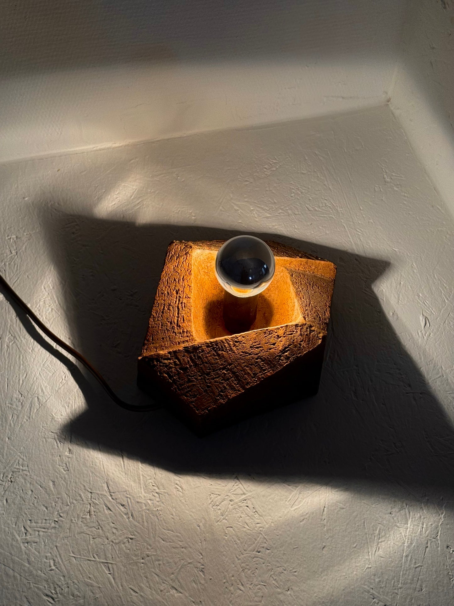 Brutalist vintage keramiek wandlamp