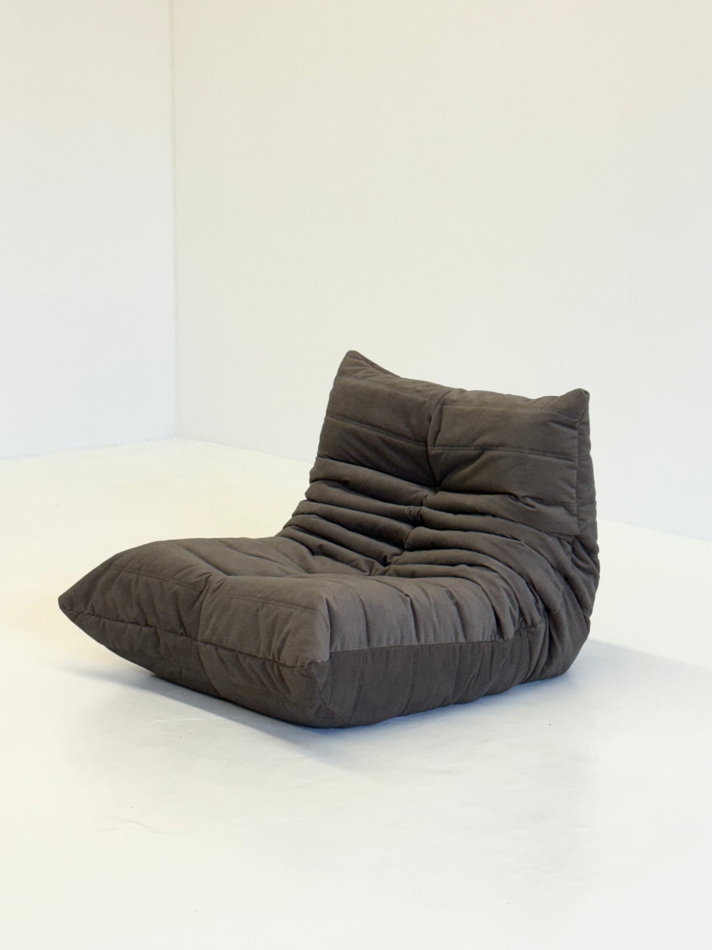 Ligne Roset Togo 1-zits in taupe velvet