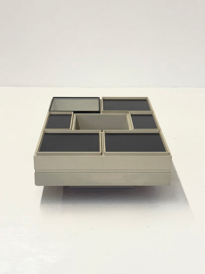 Modulaire witte salontafel ontworpen door Carlo Hauner voor Forma