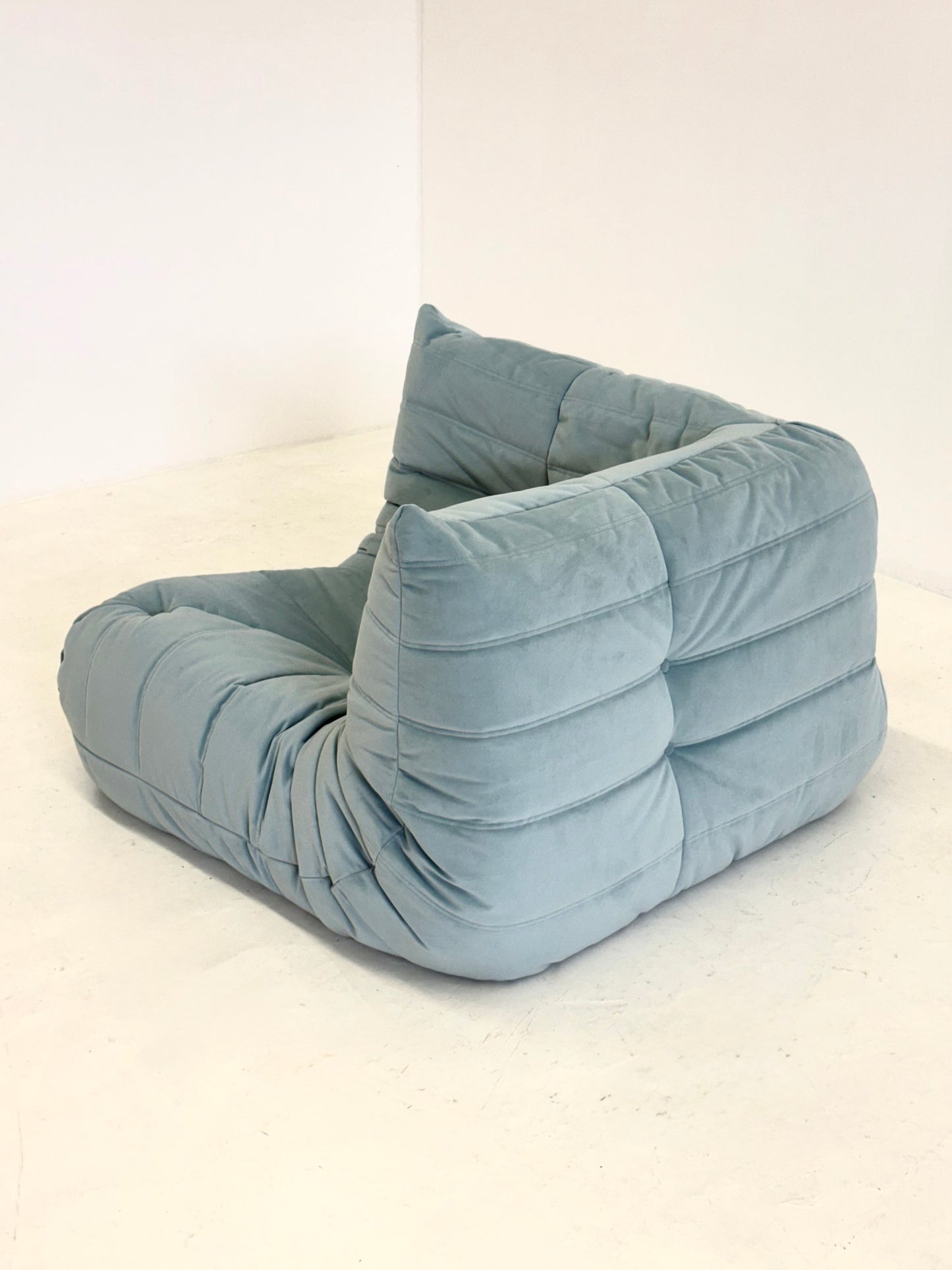 Ligne Roset Togo hoekelement 1-zit in lichtblauw