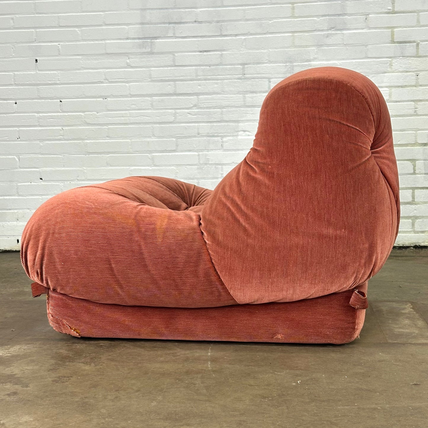 Roze Nuvolone lounge fauteuil door Rino Maturi voor Mimo padova