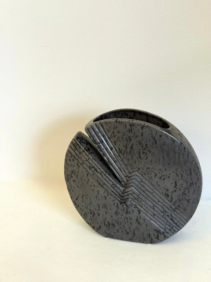 Donkergrijze keramieke vaas van Nereo Boaretto