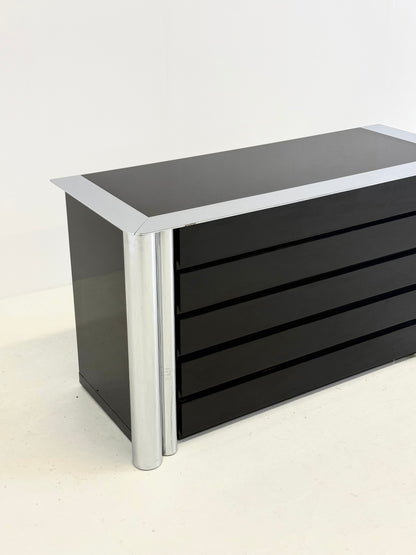 Zwart dressoir van Antonello Mosca voor Cinova