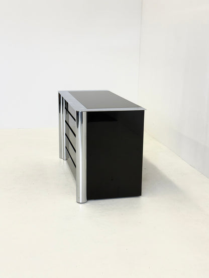 Zwart dressoir van Antonello Mosca voor Cinova