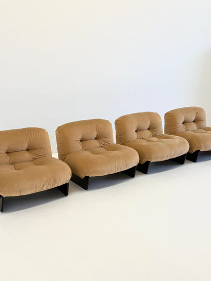 Vier modulaire fauteuils door Giuseppe Munari voor Poltrona Munari