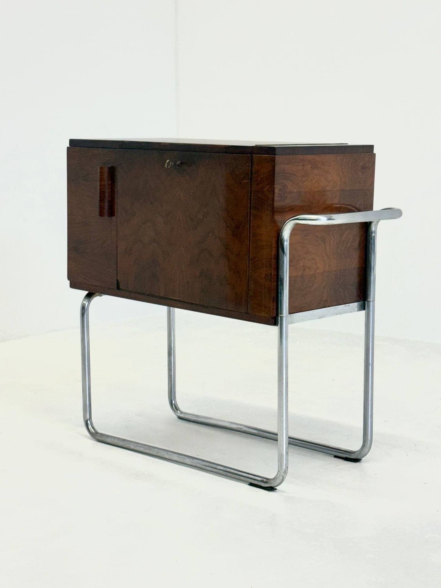 Italiaanse walnoot bar kast van Cova Milano