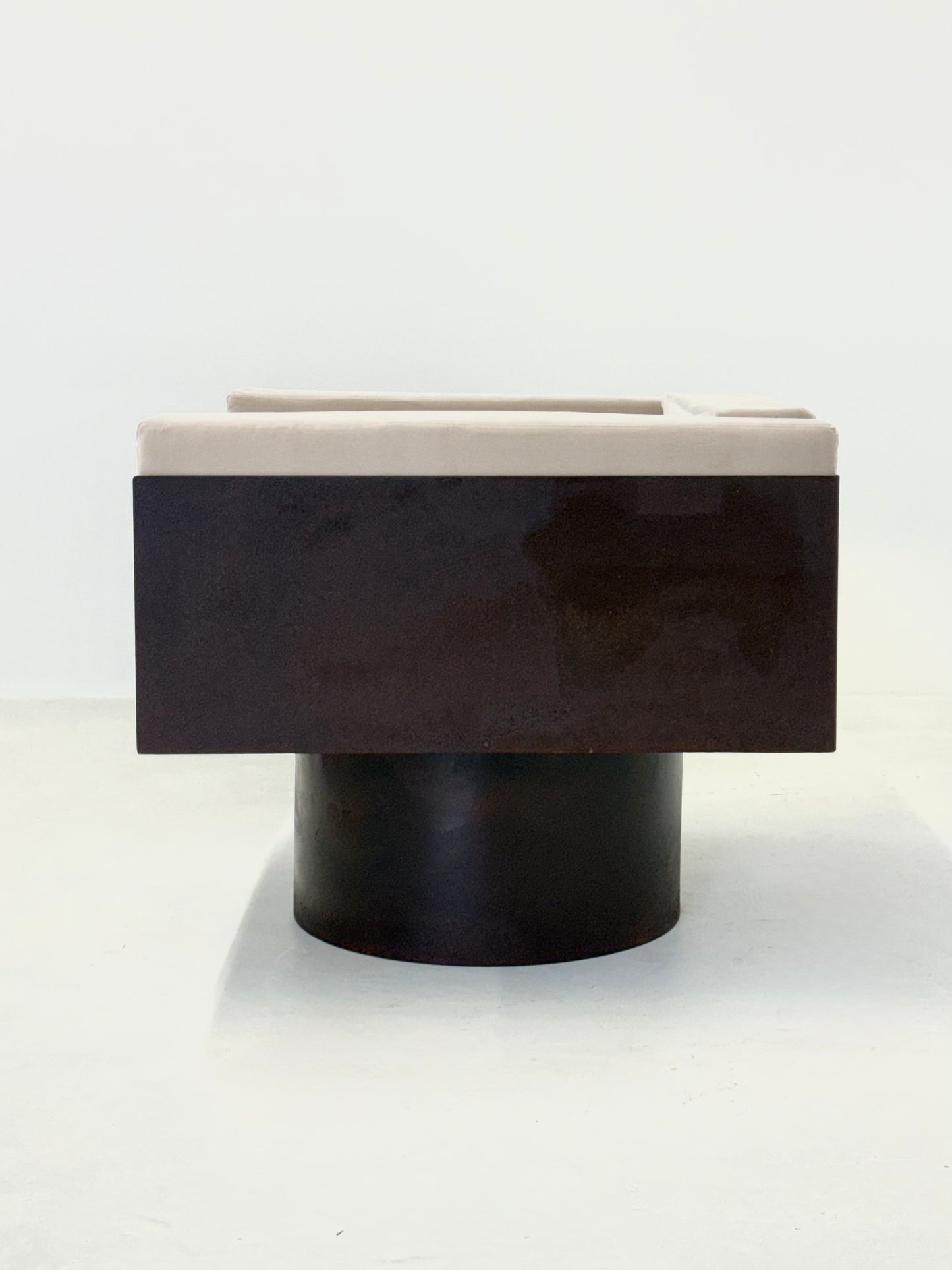 Set van 2 sculpturale Italiaanse metalen lounge stoelen