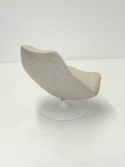 Artifort F511 fauteuil in crème