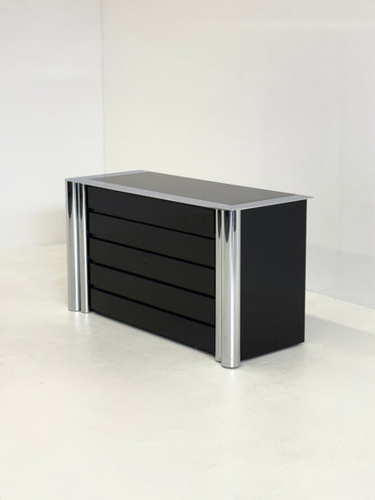 Zwart dressoir van Antonello Mosca voor Cinova