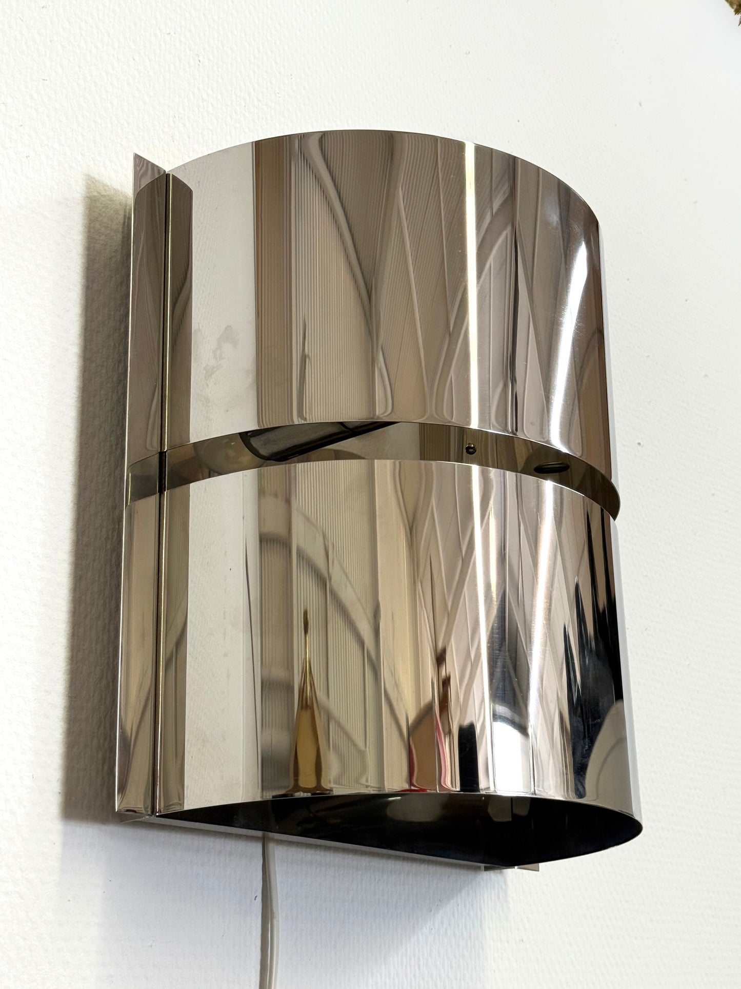 Chromen space age wandlamp van Minilumi Design