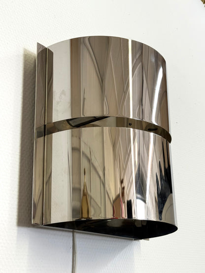 Chromen space age wandlamp van Minilumi Design